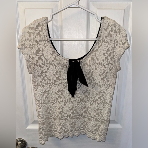 Off White Lace Shirt from Pins and Needles Size XS - Picture 3 of 4